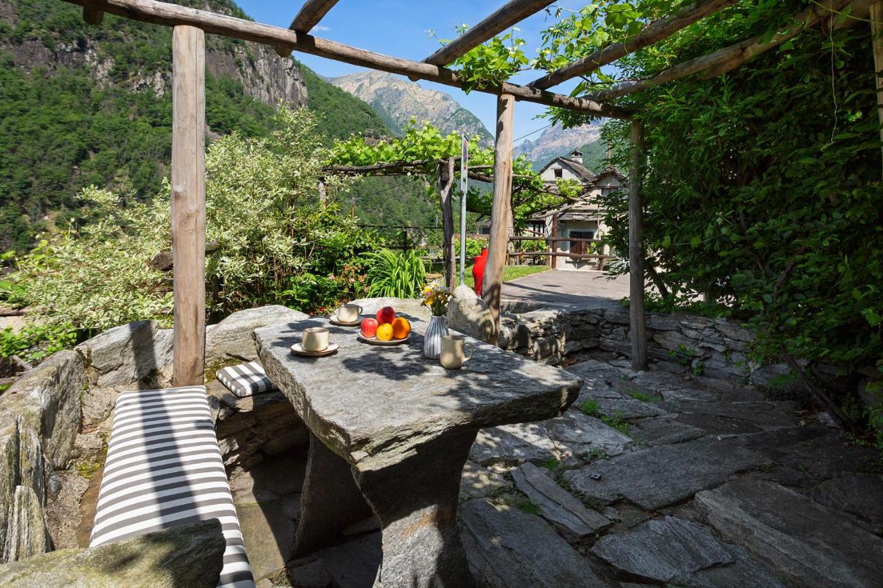 Rustici della Verzasca Ferien Wohnungen Vogorno Exterior foto